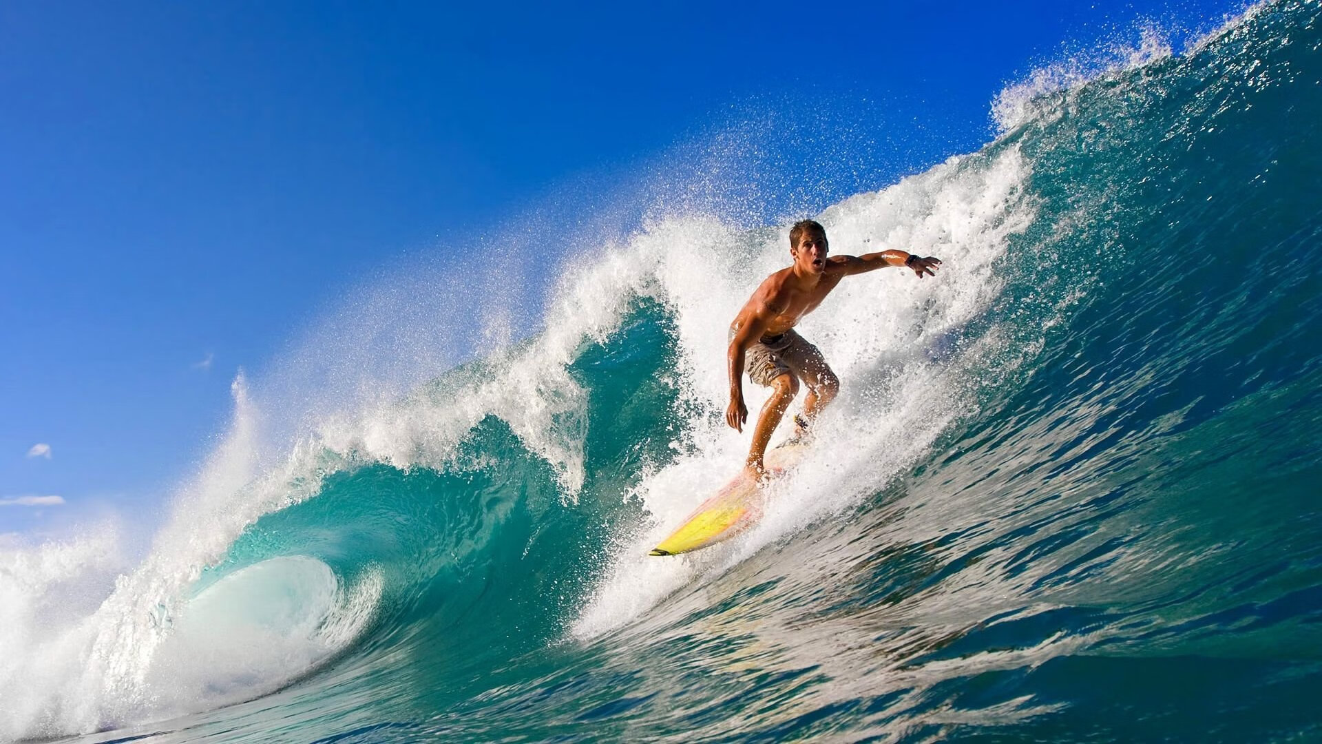 英超激烈冲刺：每一场都精彩绝伦！，英超精彩视频