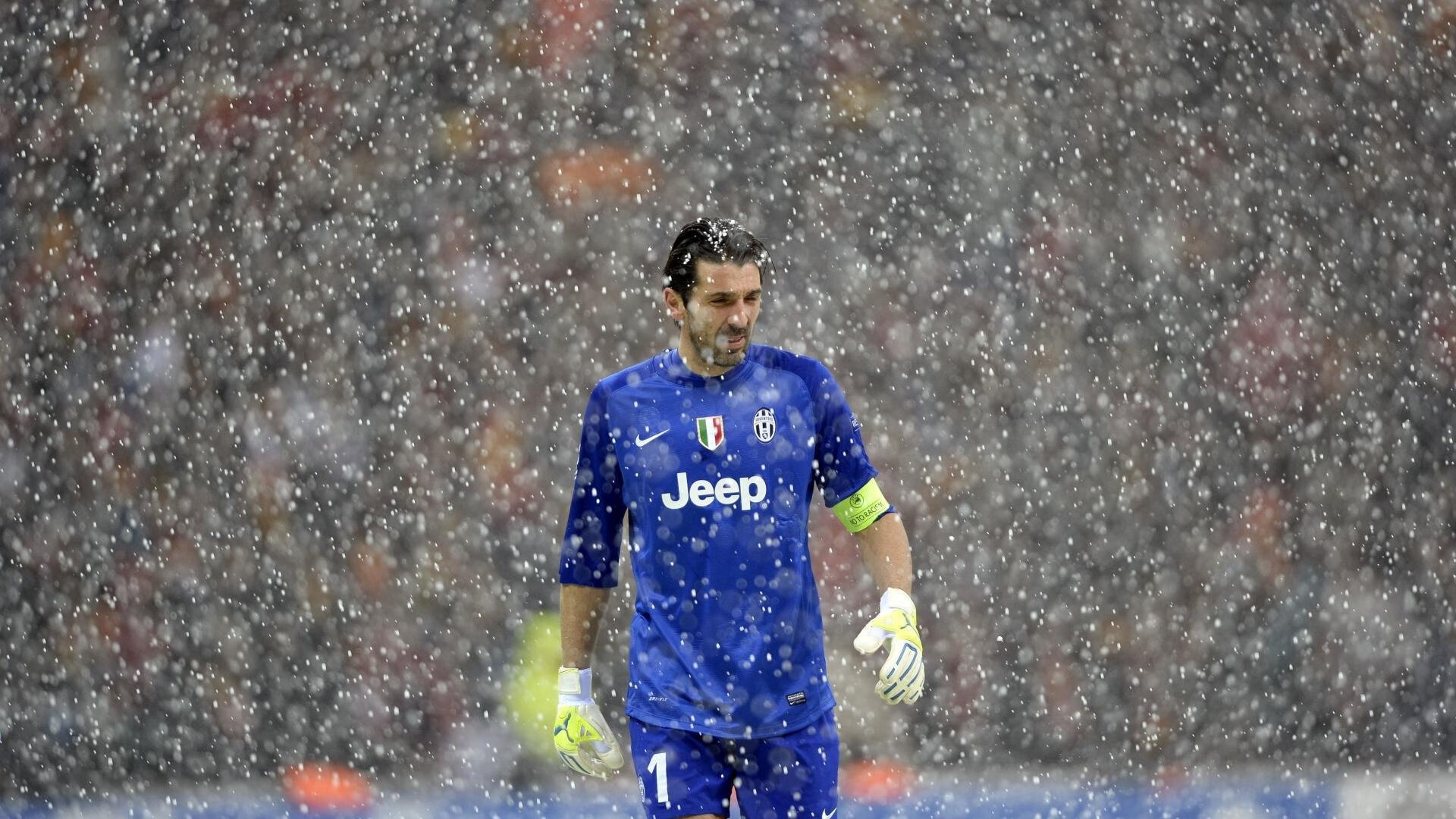 库里：从无名到巅峰，“水花兄弟”的逆袭之路！，库里是水还是花