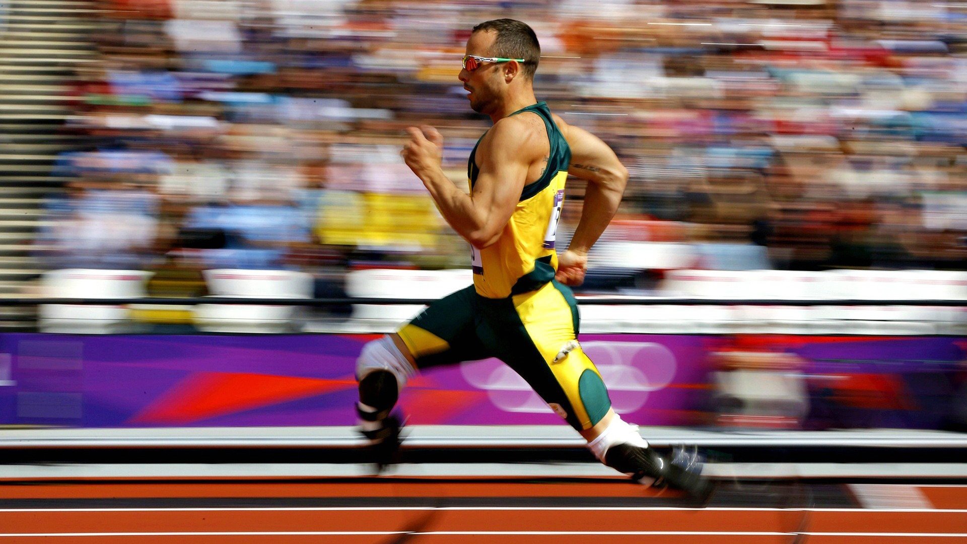 张伟丽与小朋友互动推广格斗运动，张伟丽格斗集锦